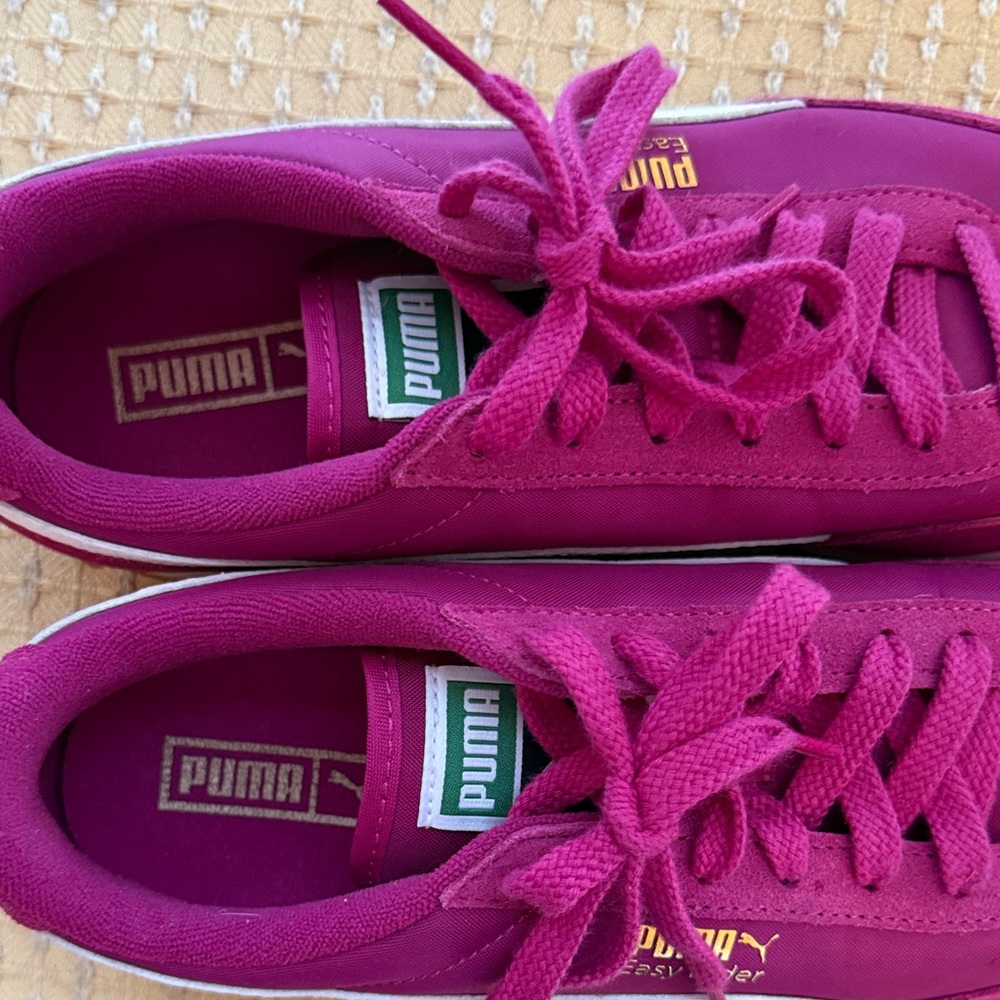 Puma Women's Vibrant Pink and White Sneakers like new size 9 - Picture 3 of 4